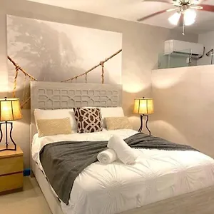 https://1113-piccioni-p5-walk-to-the-beach-3br3br.sanjuanpuertorico-hotels.com